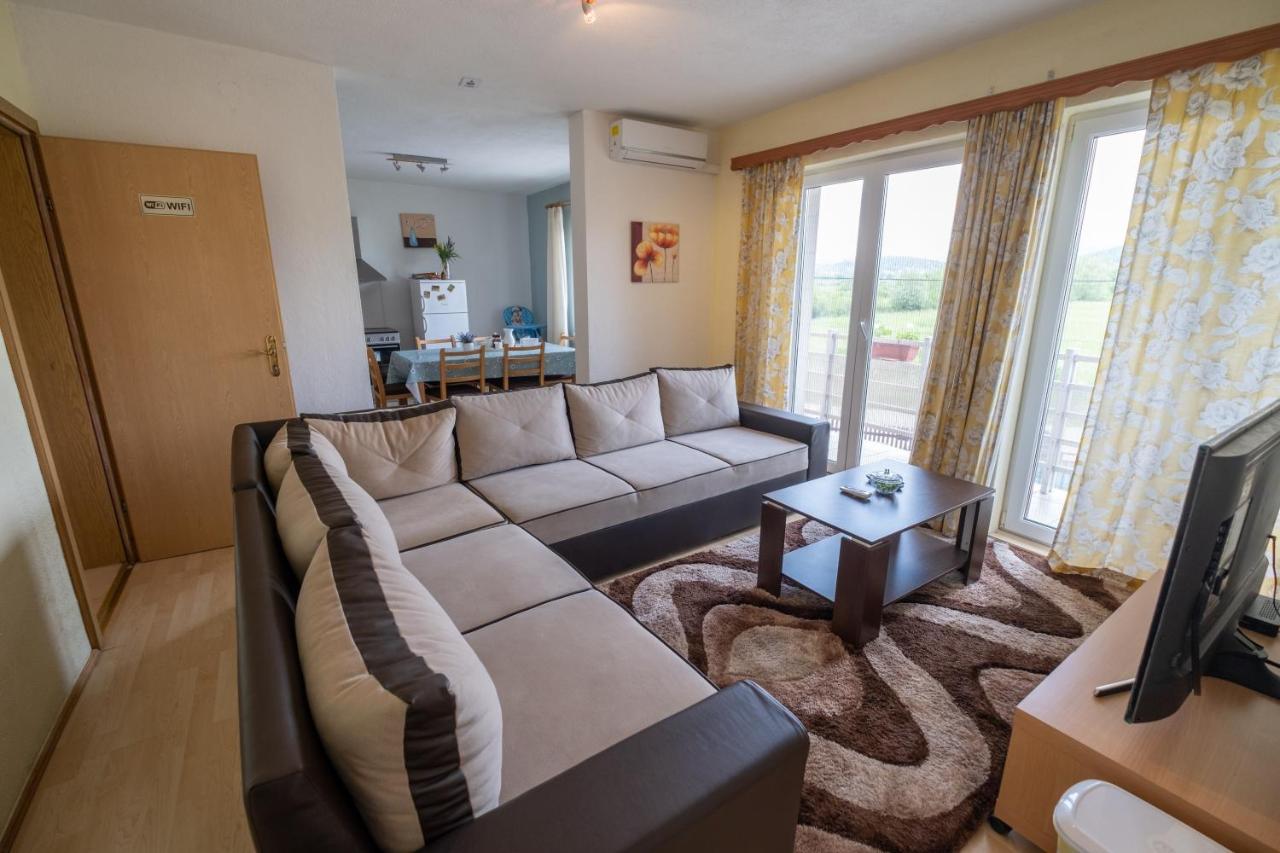River Bank Apartments & Castle View Bihać Екстериор снимка