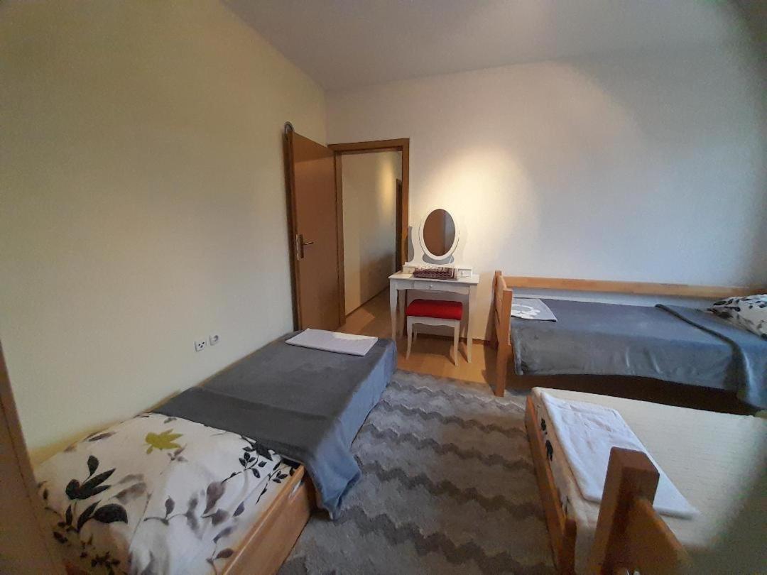 River Bank Apartments & Castle View Bihać Екстериор снимка