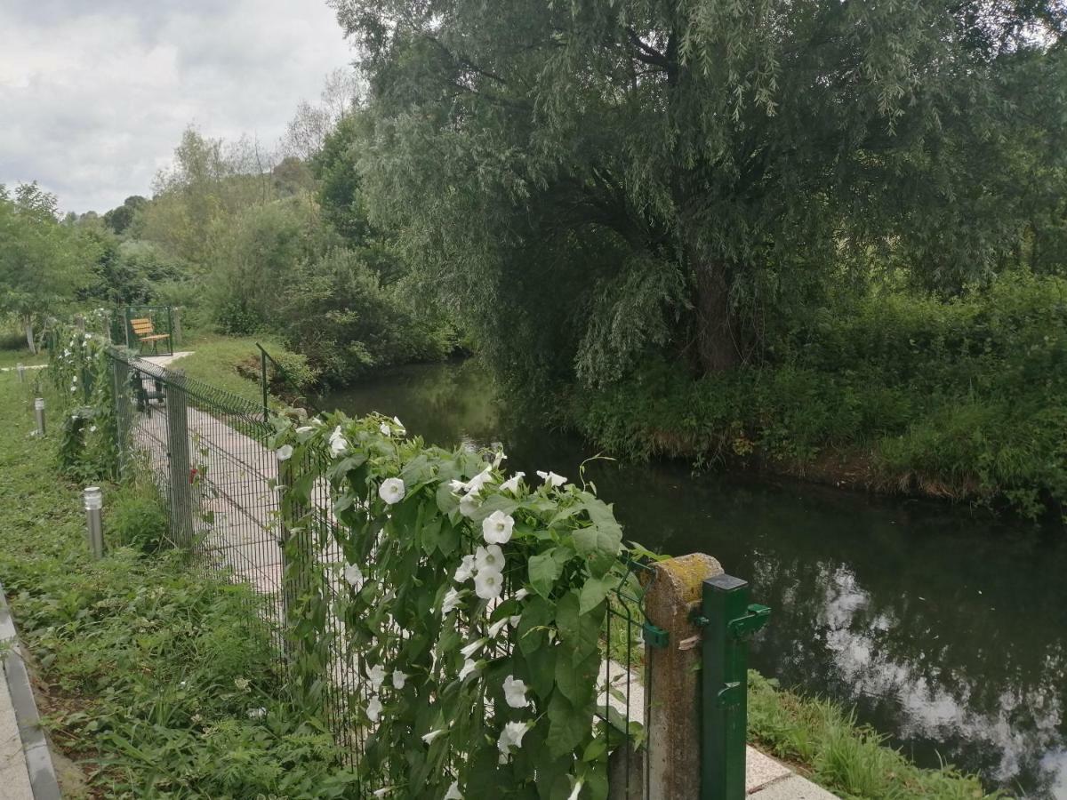 River Bank Apartments & Castle View Bihać Екстериор снимка